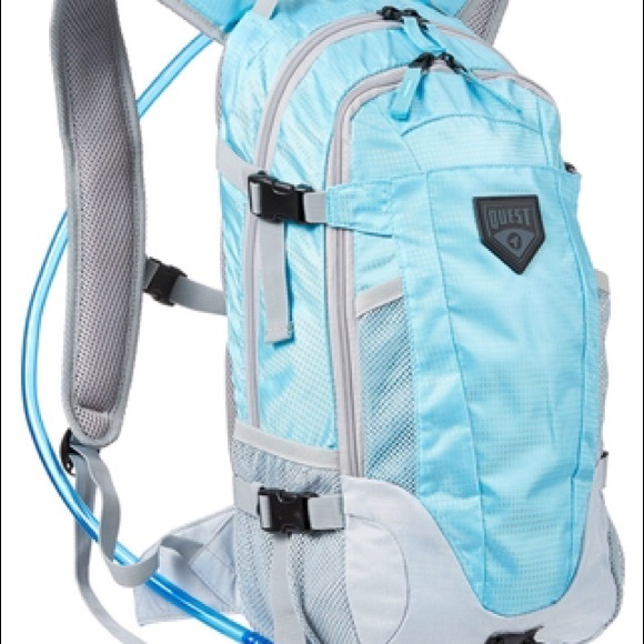 quest hydration backpack
